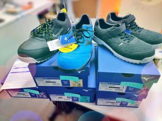 変換 ～ 20220202朝一安全靴届いたよ！.jpg