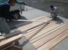 変換 ～ 玄関天井木材色選び中 (1).jpg