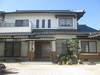 ピュアアクリル防水塗料で目地の割れをガッチリ保護