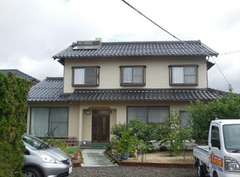 遮熱防水塗料で大切な家具を保護させていただきました。