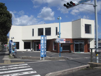 ローラー塗装&吹付け塗装&木部塗装で大きくイメージチェンジ。