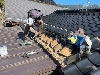 安心安全高品質の屋根カバー工法で 工期1日で強風と雨漏りのお悩みスッキリ♪